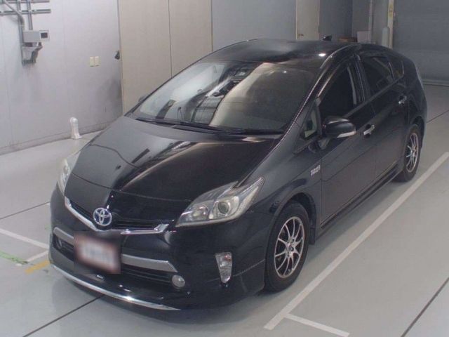 30648 Toyota Prius phv ZVW35 2012 г. (CAA Chubu)